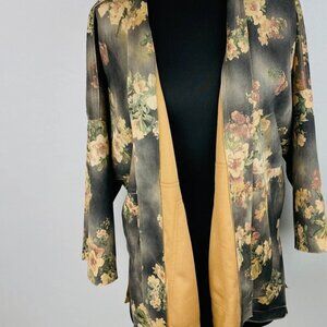 Womens soft material  coat with pockets Solitare sz large